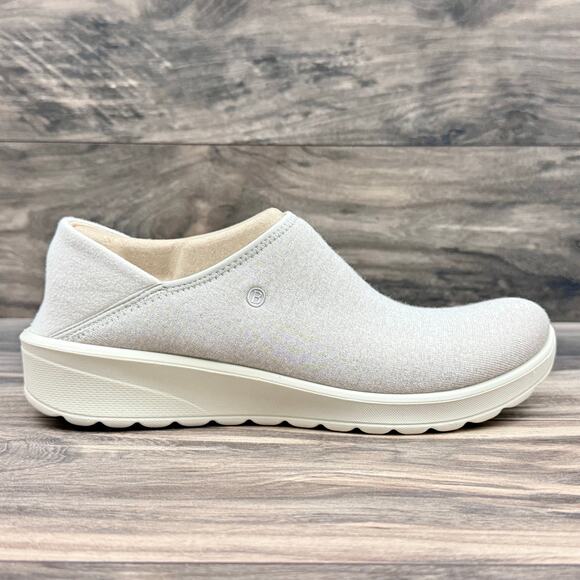 NIB Bzees Getaway 9M Beige Slip On Comfort Mule Sneakers - Picture 6 of 11